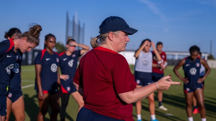 hayes’-uswnt-celebrating-gold,-looking-to-future