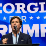 ‘dad-is-home,-and-he’s-pissed’:-tucker-carlson-rallies-trump-supporters-eager-to-vote