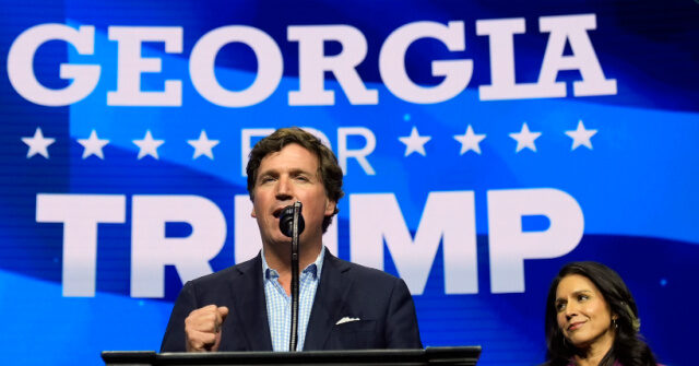 ‘dad-is-home,-and-he’s-pissed’:-tucker-carlson-rallies-trump-supporters-eager-to-vote