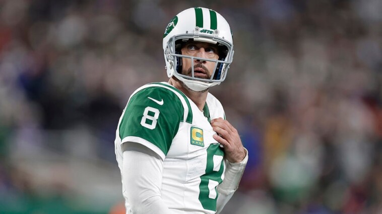 super-bowl-champion-calls-aaron-rodgers-‘a-cancer’-with-jets-mired-in-4-game-losing-streak