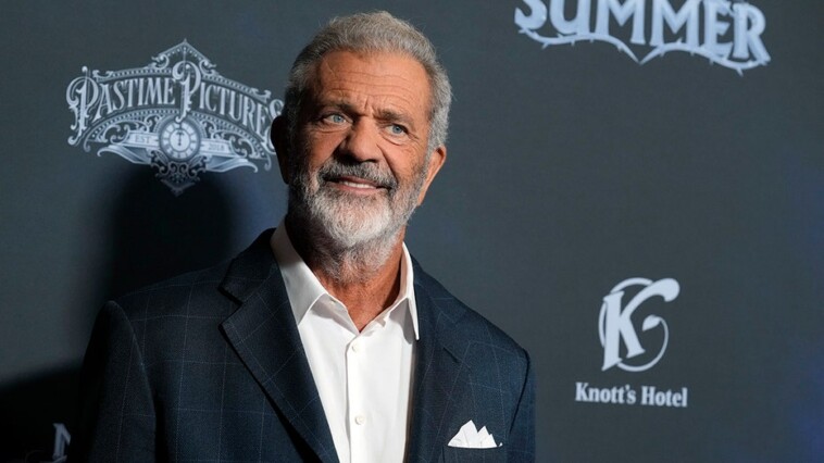 mel-gibson-backs-trump-for-president,-says-harris-has-‘the-iq-of-a-fence-post’