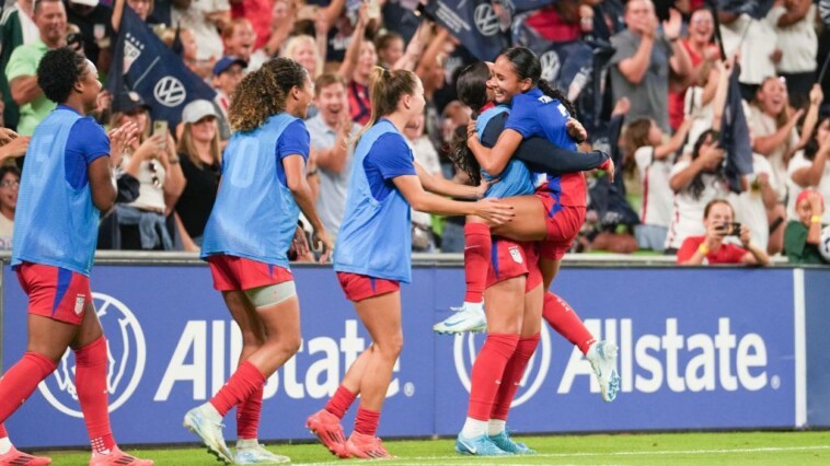 alyssa-thompson,-19,-nets-first-career-uswnt-goal-in-win