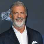 ‘iq-of-a-fence-post’:-mel-gibson-rips-kamala,-says-he’s-voting-trump