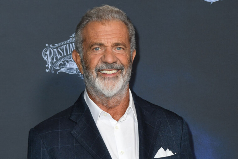 ‘iq-of-a-fence-post’:-mel-gibson-rips-kamala,-says-he’s-voting-trump