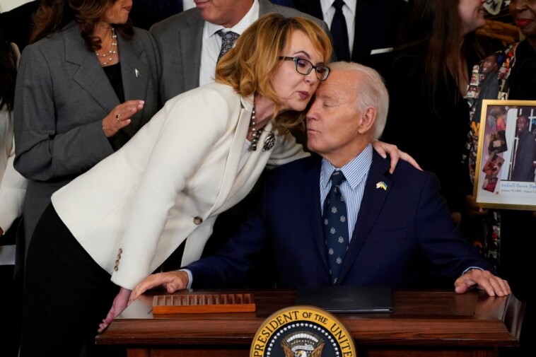 biden-suggests-very-alive-former-rep.-gabby-giffords-is-dead-after-bizarre-remark:-‘nothing-wrong-with-me’