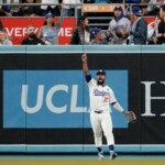 dodgers-fan-interferes-with-yankees’-near-homer-in-world-series-game-1-controversy