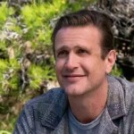 actor-jason-segel-explains-why-he-moved-away-from-la.-for-his-mental-health