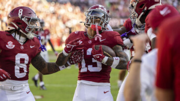 no-15-alabama-blows-out-no.-21-missouri-34-0-to-likely-end-tigers’-playoff-hopes