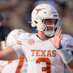 texas-bounces-back-with-close-win-over-vanderbilt-in-first-matchup-since-1920s