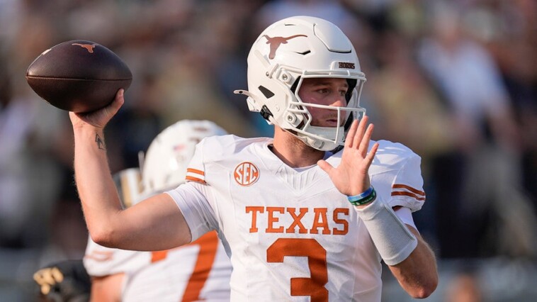 texas-bounces-back-with-close-win-over-vanderbilt-in-first-matchup-since-1920s