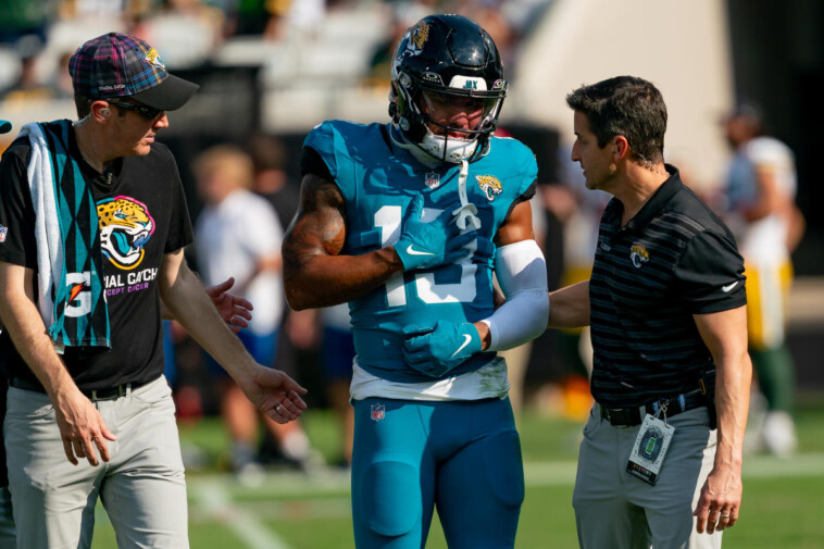 reports:-jaguars-wr-christian-kirk-out-for-season-with-broken-collarbone-in-loss-to-packers