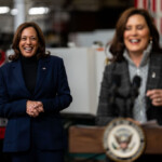 ‘s**t!’:-kamala-tries-to-laugh-off-hot-mic-moment-at-a-bar-with-gretchen-whitmer