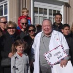 walgreens-pharmacist-receives-surprise-$6,000-gift-from-boy,-11,-and-devoted-customers-before-store-closes