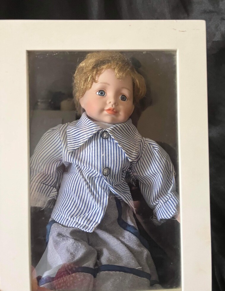 woman-buys-‘most-possessed-doll-in-uk’-—-and-what-ensues-is-beyond-creepy:-‘fills-my-bones-with-dread’