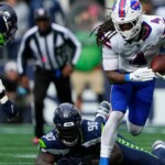 seahawks-teammates-get-into-skirmish-on-sideline-during-loss-to-bills