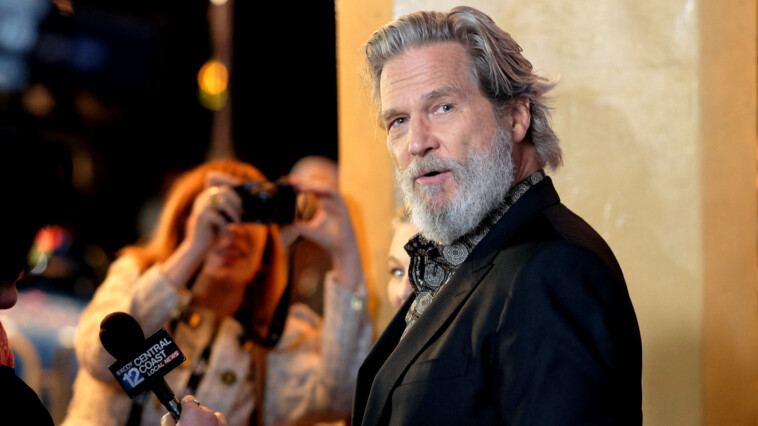 jeff-bridges-talks-cancer-battle,-says-doctors-told-him-he-had-to-fight-to-live