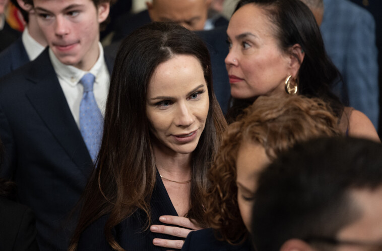 george-w.-bush’s-daughter,-barbara,-campaigns-for-kamala-harris-in-pennsylvania