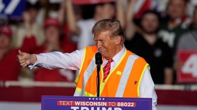 donald-trump-wears-garbage-worker-vest-to-rally-in-critical-swing-state