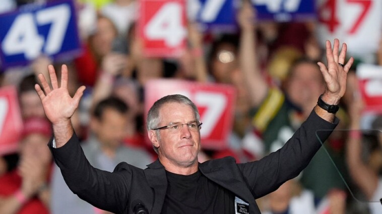 brett-favre-rips-joe-biden-for-‘garbage’-comments,-says-‘it-would-be-insane’-to-vote-kamala-harris