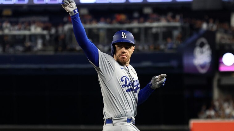 yankees-fan-taunts-freddie-freeman,-whose-mom-died-of-melanoma,-during-cancer-moment-of-silence