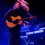 radiohead’s-thom-yorke-storms-off-stage-after-confronting-‘coward’-anti-israel-heckler