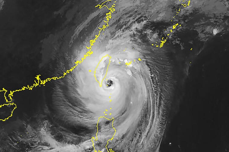 super-typhoon-kong-rey-to-make-landfall-in-taiwan