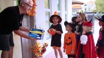 kids-at-tim-walz’s-door-disappointed-as-he-fills-candy-bags-with-tampons