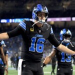 jared-goff-throws-for-2-touchdowns,-catches-1-as-lions-top-seahawks