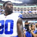 cowboys-de-demarcus-lawrence-lands-on-ir,-out-4-8-weeks-with-foot-injury