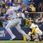 mets-use-huge-fifth-inning-to-roll-past-brewers-in-game-1-of-nl-wild-card-series