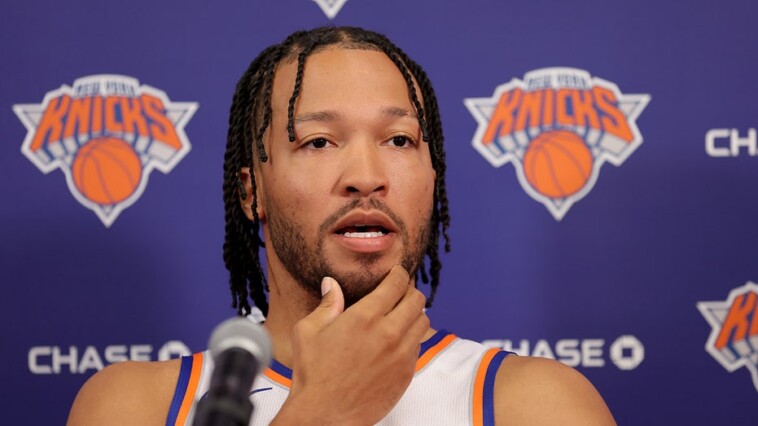 knicks-stars-hilariously-answer-questions-about-reported-blockbuster-trade:-‘who’s-karl?’