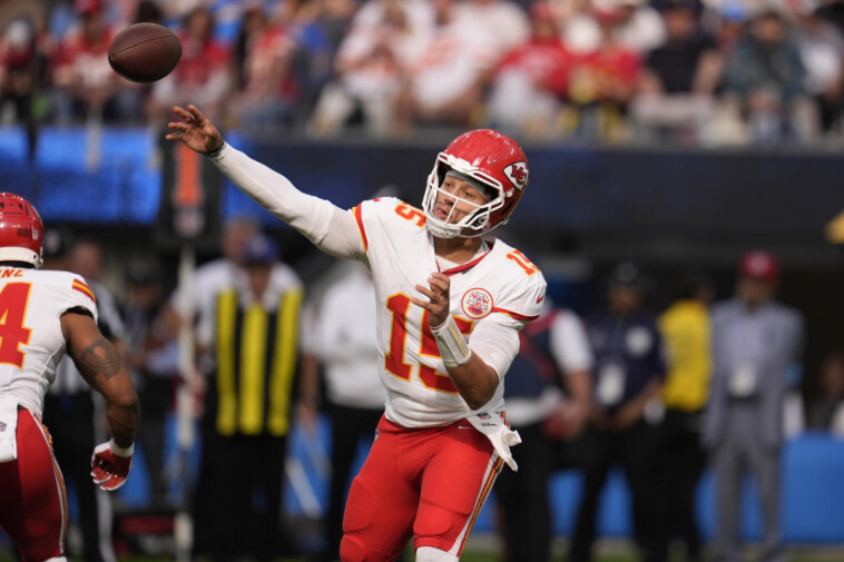 nfl-awards-update:-patrick-mahomes-still-favored-for-nfl-mvp,-but-not-by-much