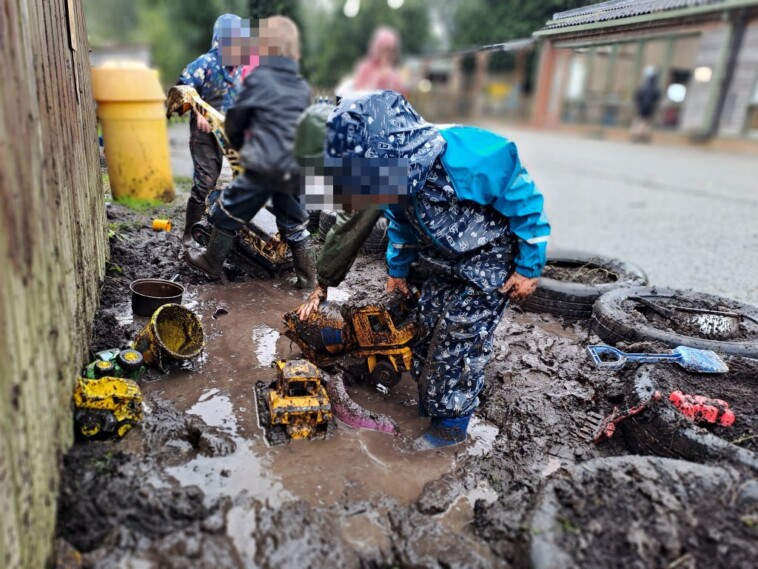 school-apologizes-to-parents-after-opening-‘muddy-play-area’-—-which-left-dirty-kids-coming-home