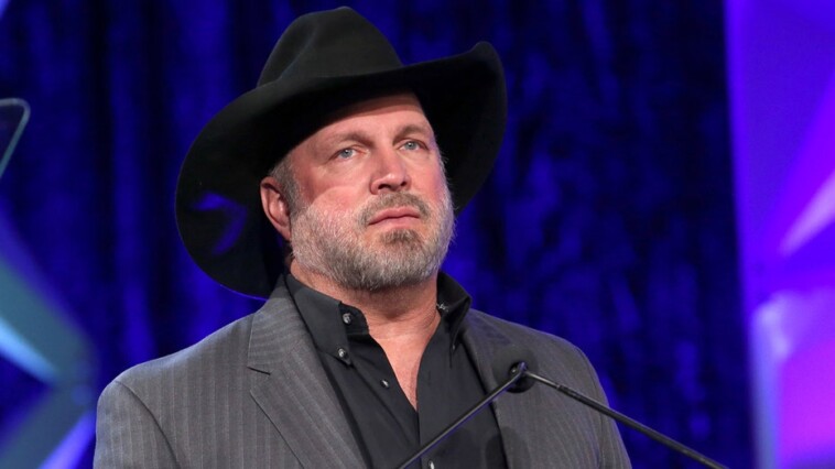 garth-brooks-accused-of-sexual-assault-and-battery-by-makeup-artist-in-new-lawsuit