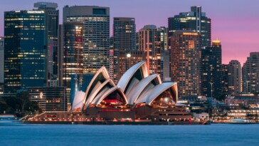 sydney-ranked-as-best-city-in-the-world,-second-behind-singapore-in-‘friendliest’-in-new-list