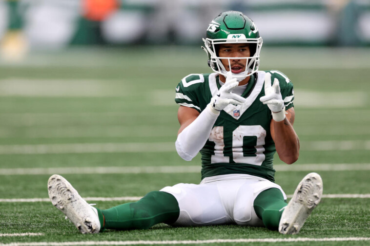 jets’-allen-lazard-likely-to-appeal-nfl-fine-for-finger-gun-celebration;-cowboys’-ceedee-lamb-punished-for-taunting,-‘violent-gesture’