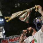 man-attempts-to-set-fire-to-himself-during-pro-palestinian-rally-outside-of-white-house