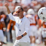 ap-top-25:-texas-re-takes-no.-1-spot-as-top-five-gets-shaken-up-after-alabama-and-tennessee’s-losses