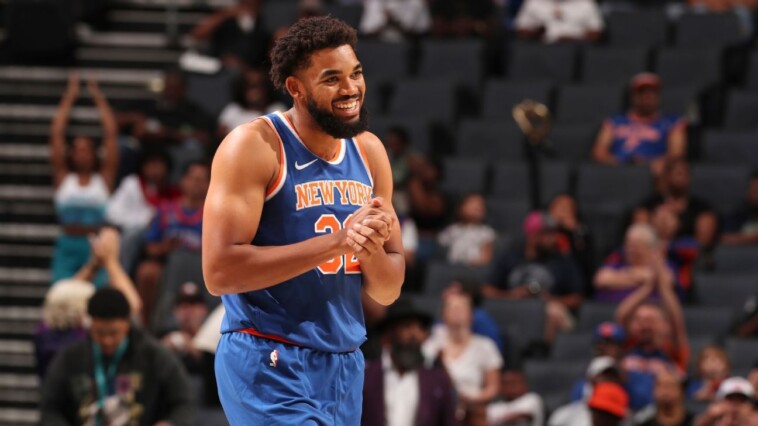 kat-gets-first-action-with-knicks,-scores-10-points