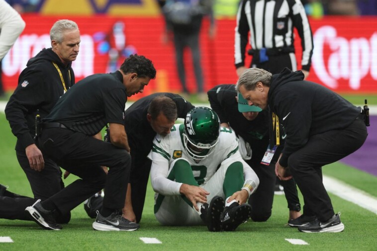 jets-receive-good-news-after-aaron-rodgers-injury-scare