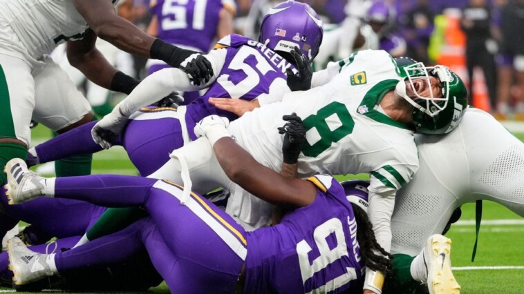 jets’-rodgers-has-low-ankle-sprain,-‘fine’-for-mnf