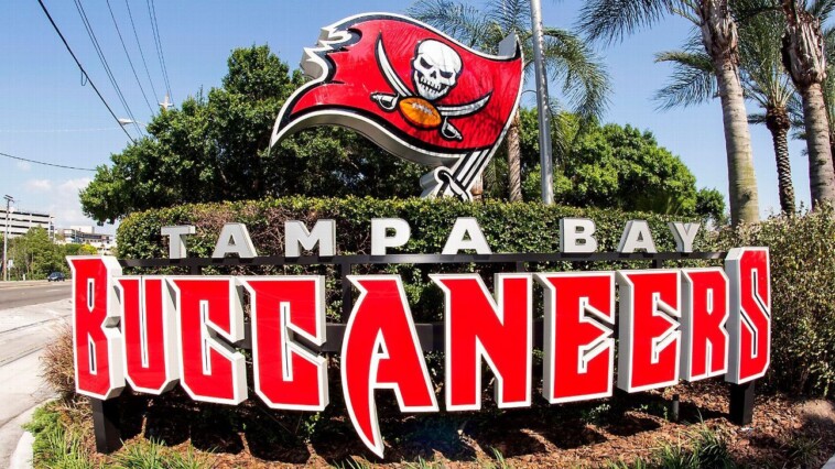 bucs-to-leave-tampa-on-tuesday-ahead-of-storm