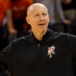 charleston’s-chris-mack-has-fiery-message-for-‘dumb—es’-after-getting-criticized-over-post-about-daughter