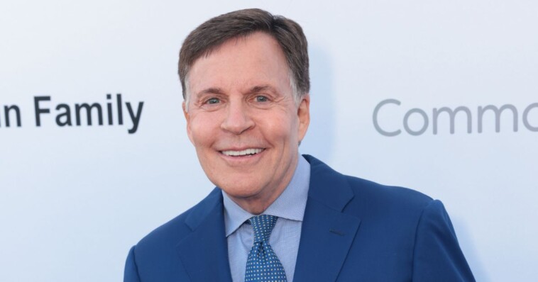 bob-costas-very-unhappy-about-being-asked-to-read-a-cnn-promo-during-mlb-playoff-game