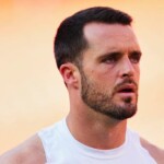 saints-qb-derek-carr-likely-sidelined-for-multiple-weeks-with-oblique-injury:-reports