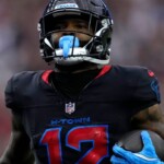 texans-put-collins,-nfl’s-receiving-leader,-on-ir