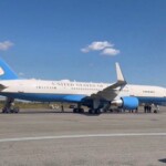 little-runaway:-team-trump-reportedly-sends-kamala-harris-fleeing-when-trump-force-one-pulls-up-next-to-her-plane-(video)