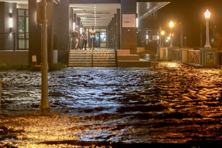 hurricane-milton-slams-into-florida’s-west-coast-with-120-mph-winds,-leaving-1.6m-without-power