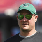 jets-demote-oc-nathaniel-hackett,-strip-him-of-play-calling-duties-under-new-interim-head-coach