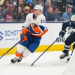 mat-barzal’s-injury-surprise-a-blow-to-already-struggling-islanders